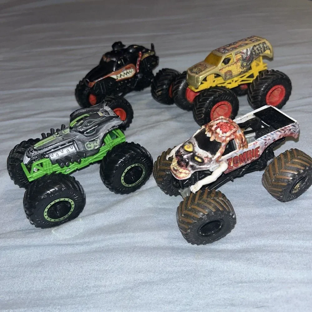 Hot Wheels Monster Jam Trucks Lot Of Four Zombie, Rotweiler, Rat 4 Wheel Hive J6
